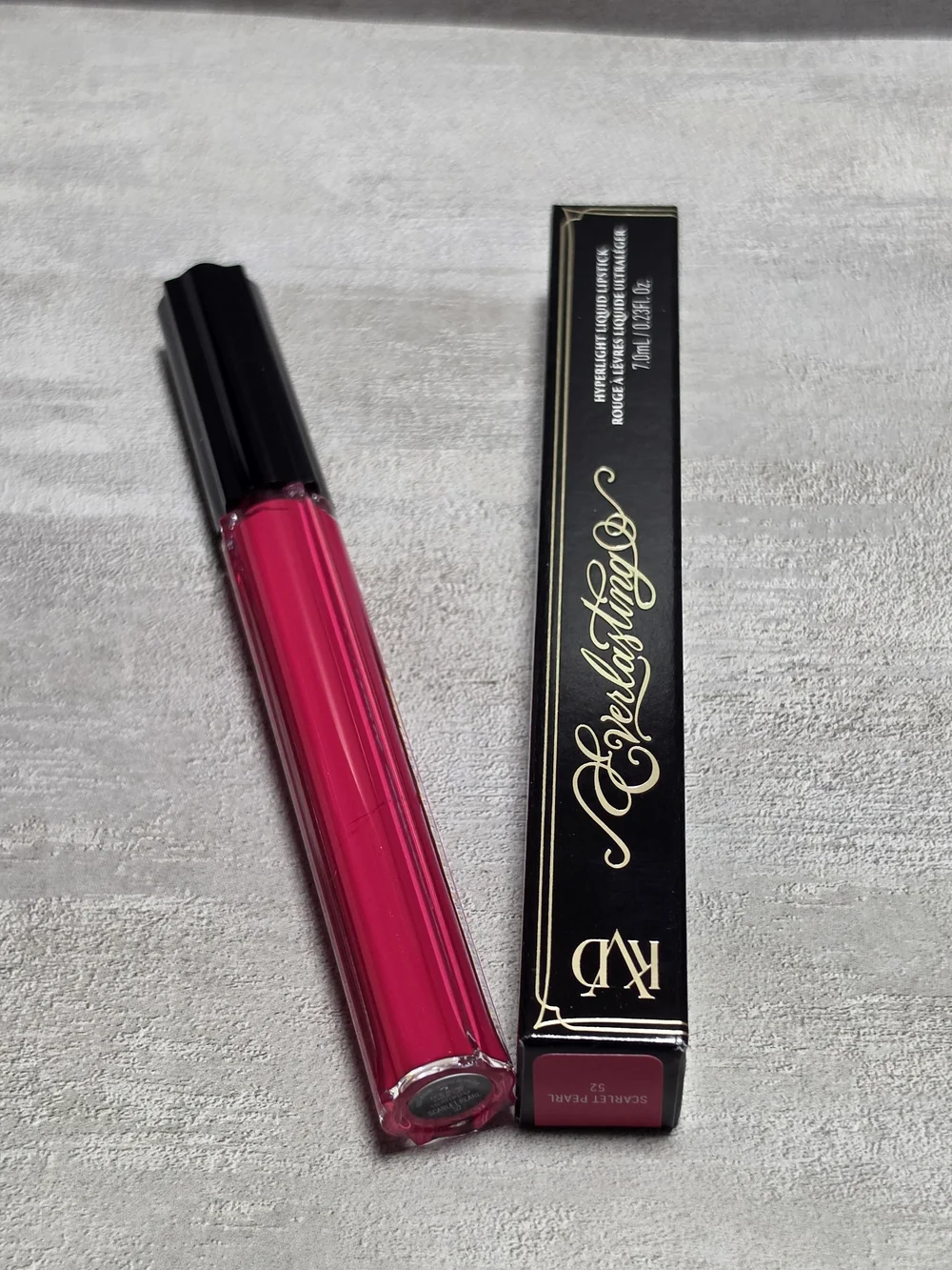 Kat Von D Everlasting Liquid Lipstick in Bright Fuchsia (Scarlet Pearl)